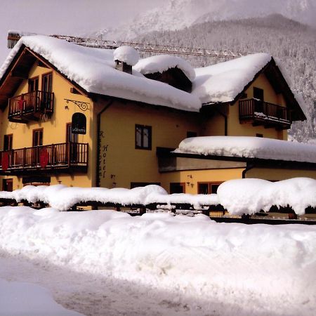 Hotel La Ginestra Cesana Torinese Eksteriør bilde