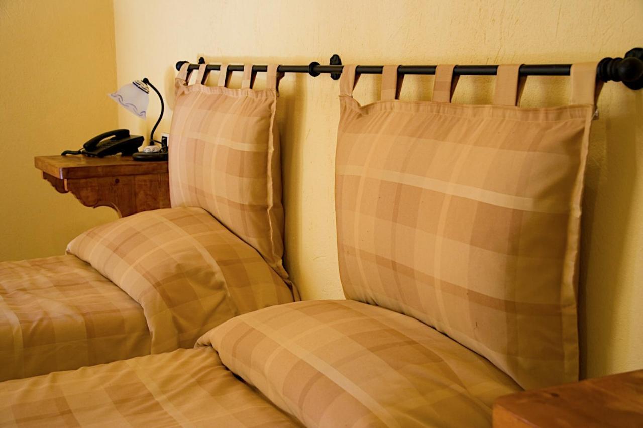 Hotel La Ginestra Cesana Torinese Eksteriør bilde