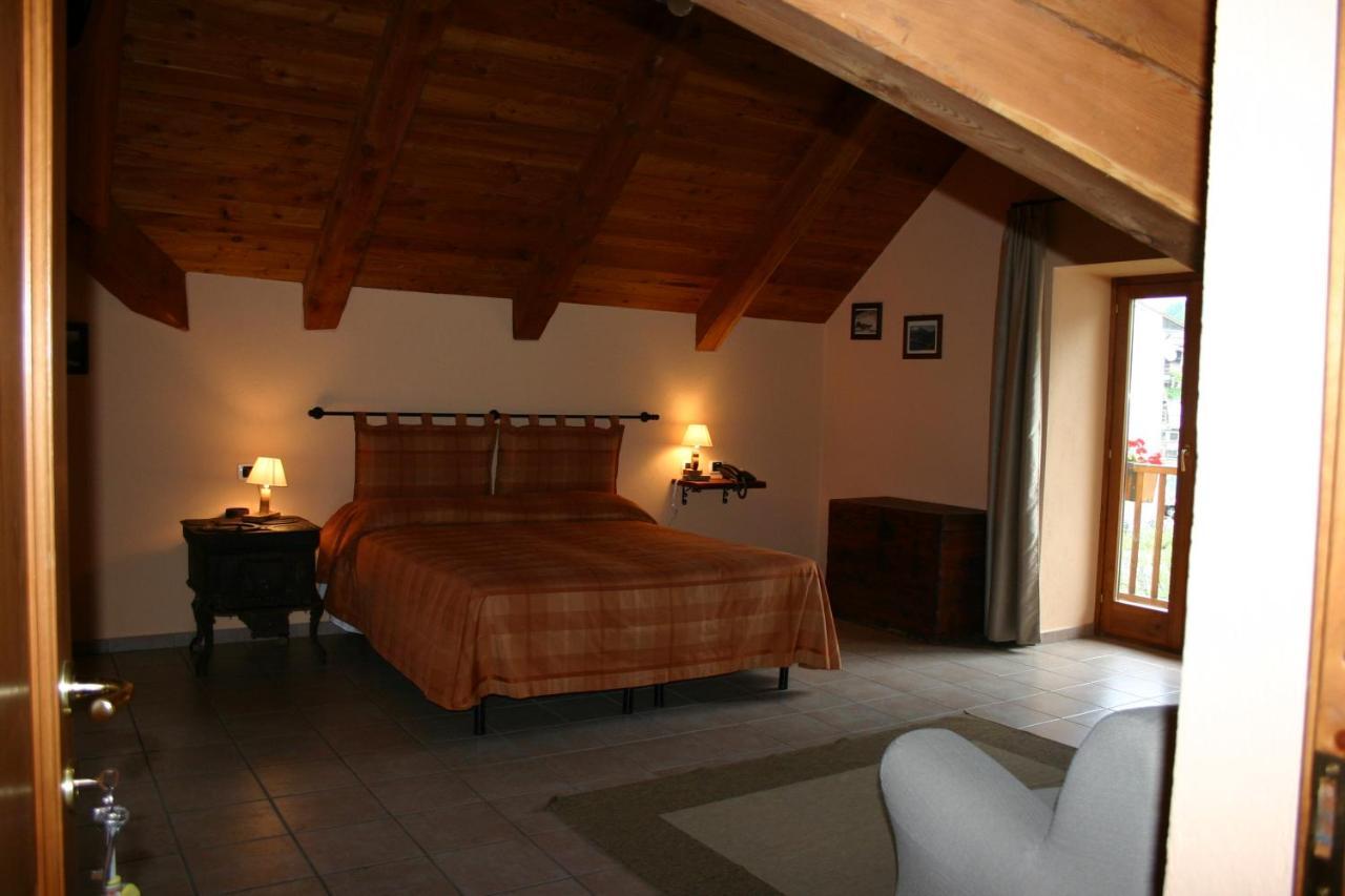 Hotel La Ginestra Cesana Torinese Eksteriør bilde