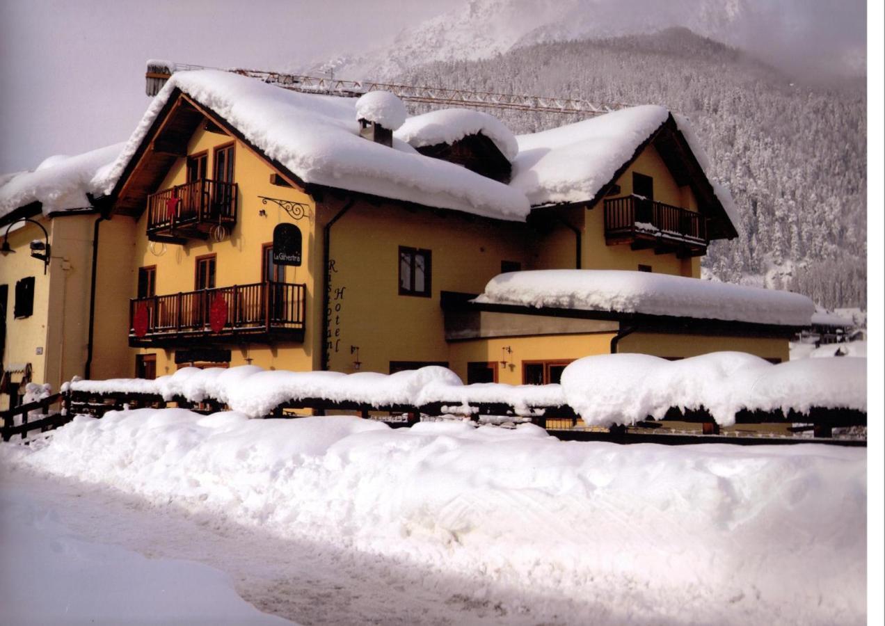 Hotel La Ginestra Cesana Torinese Eksteriør bilde